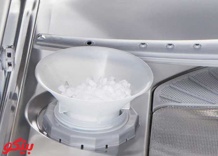 چرا در ماشین ظرفشویی نمک می‌ریزیم؟